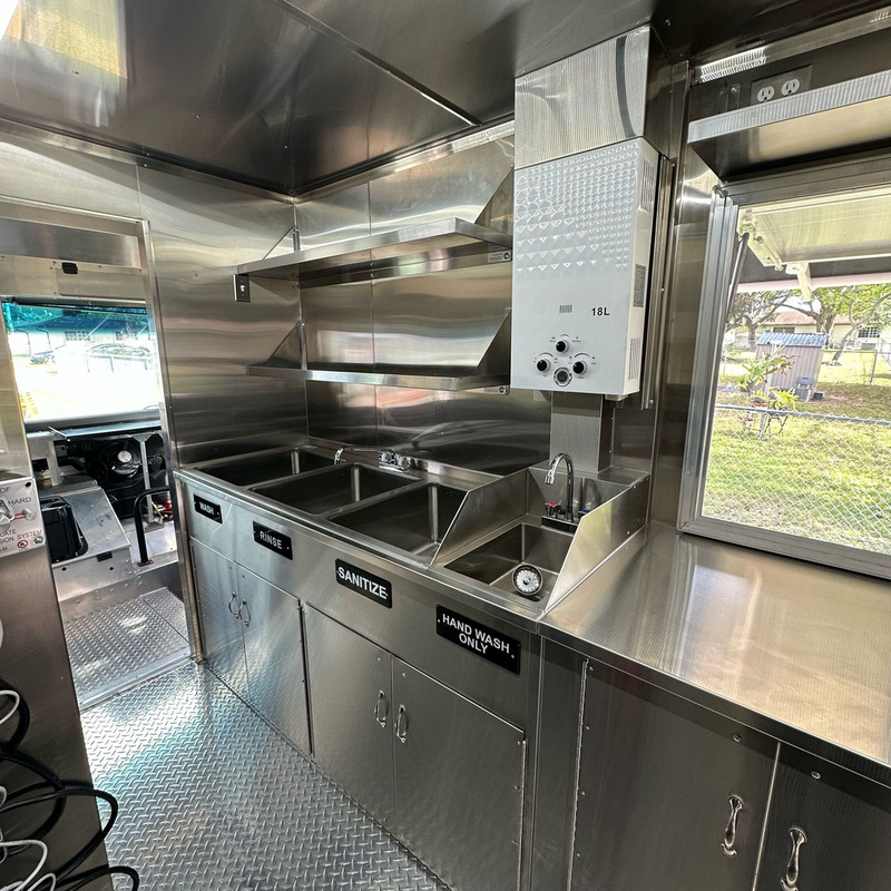 Sinks on a food truck
